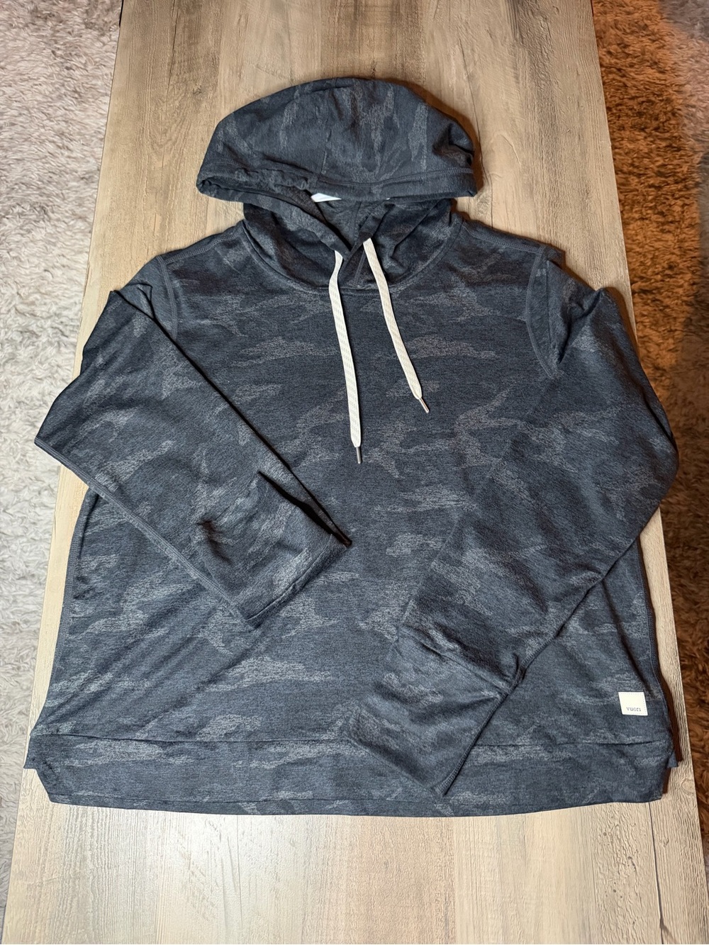 NWOT Vuori Lightweight Hoodie *black/grey camo* Size medium